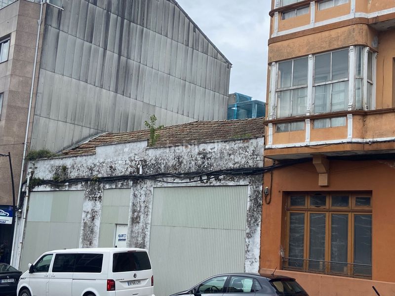 Foto c685516a-79ac-4a10-abca-cefb89290546. Edificio solar y 2 edificios en Lalín
