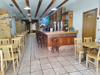 Geschäftsraum in Melide. Traspaso pizzeria cafeteria