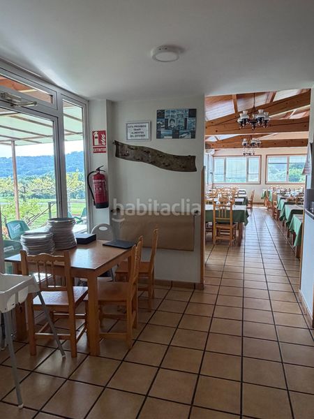 Foto 53e43638-78d4-42b8-b183-44b3f0a6db48. Edifici a Silleda
