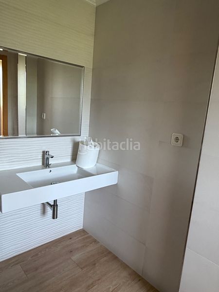 Foto 97aa6e89-8392-4e09-b413-a00040f6b3a0. Edifici a Silleda