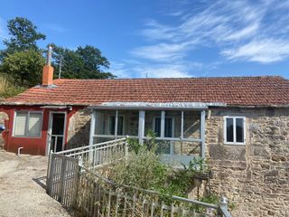 Country house in Dozón. Casa con opción de compra