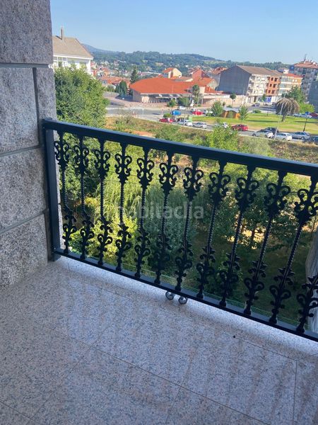 Foto 1ac78bb4-d4f6-4ea6-963f-24231845c2d5. Edificio  completo en Lalín