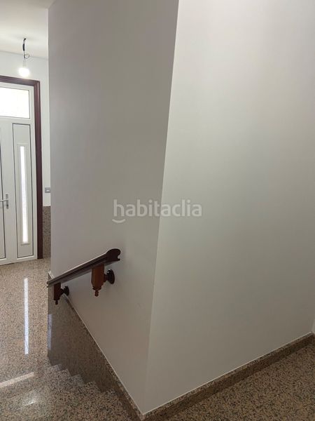Foto 359300a1-bcb8-4649-9f1a-57427fb0c212. Edificio  completo en Lalín