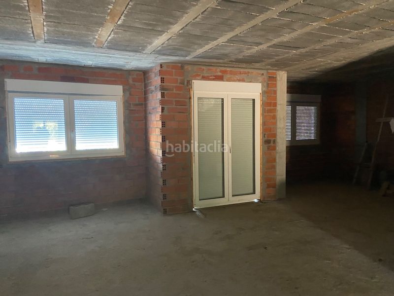 Foto 52bedd6e-e97b-4bf9-87ab-4eb129daa537. Edificio  completo en Lalín