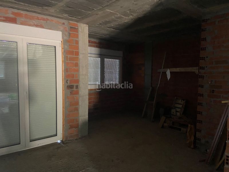 Foto 7d9ac5c7-6956-4ae0-a7e0-2049c32ece75. Edificio  completo en Lalín