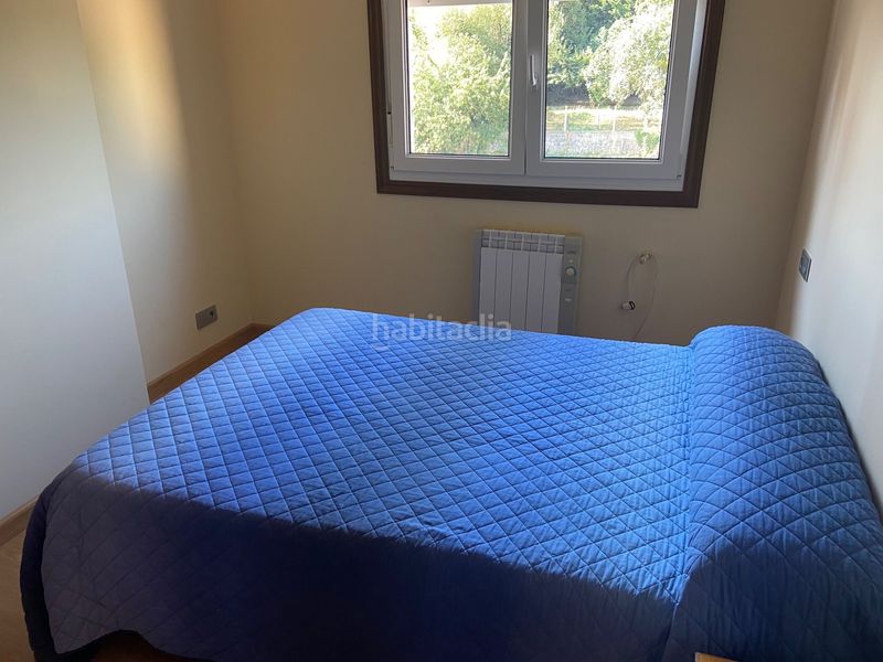 Foto d4d745e4-bc7c-4d19-9714-602952776856. Edificio  completo en Lalín