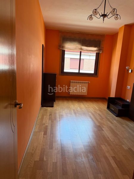 Foto 164541ff-8bdb-4aca-afbd-3ce61c8c2508. Apartament amb calefacció a Silleda