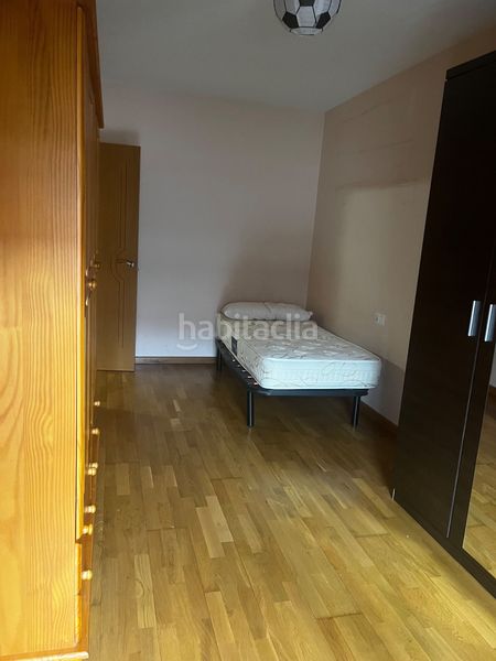 Foto 4b1ad8ff-374b-4b43-ba76-1a917b3950e2. Apartament amb calefacció a Silleda