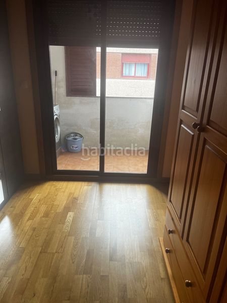 Foto b2706a0e-ce55-4d48-8a65-0edd6f2fbed9. Apartament amb calefacció a Silleda