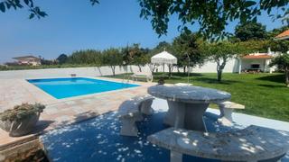 Casa a Camos. Casa con piscina para entrar a vivir