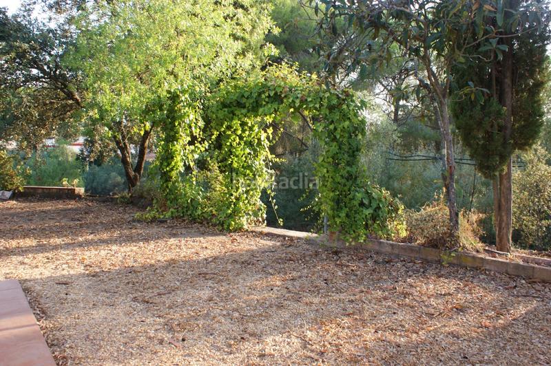 Foto 0075b238-0d98-49f4-8d30-0758dd1781fc. Xalet amb aparcament a Valverde del Camino