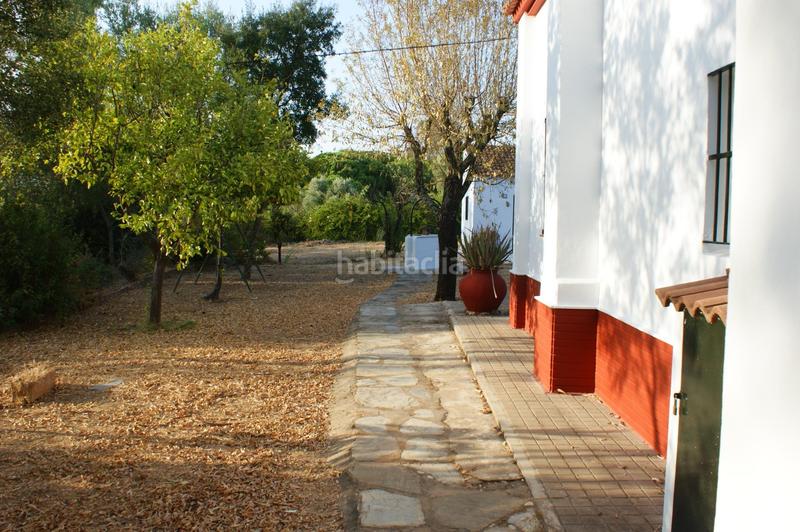 Foto 283cf1b5-e945-45ee-8a8f-850011edd2e8. Xalet amb aparcament a Valverde del Camino