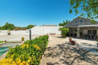 Haus  Calle gorrion. Espectacular casa con parcela y piscina privada toda en una plan