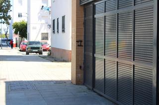 Lloguer Aparcament cotxe  Calle antonio machado. Se vende  amplia plaza de garaje en planta subterránea a la entr