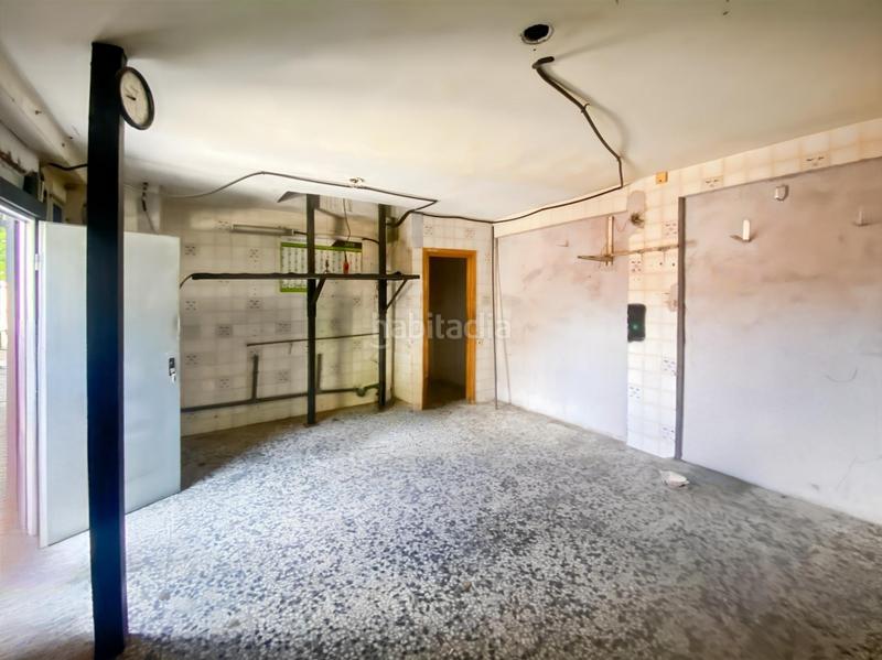 Foto cc01d3cd-f8af-4113-926f-d598d9b98a77. Local comercial  de esquina en La Orden Huelva
