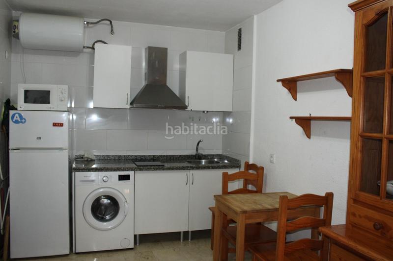 Foto f8c9120f-3ce7-4b00-ab63-0286f21bc73d. Apartamento  zona la merced en Centro Huelva