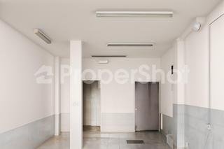 Local Comercial en Calle de Elena Montagut