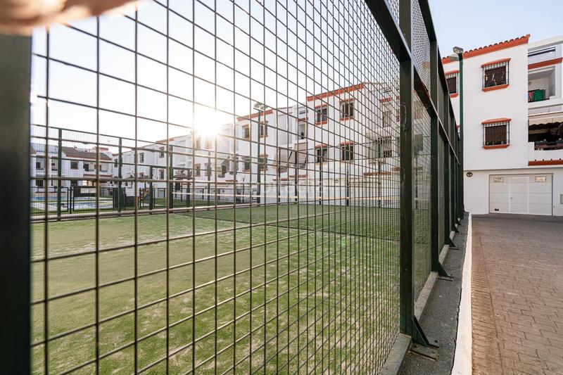 Foto 0a30c7a5-29a4-4c4a-a6dd-8632d3023167. Semi detached house with parking pool in Moguer