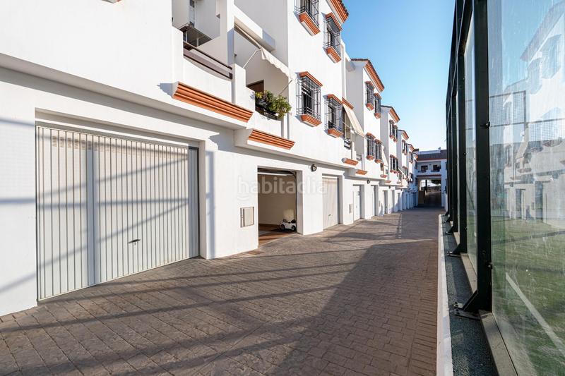 Foto 76c0d71b-22f5-4fa4-9789-d126ed1d1598. Semi detached house with parking pool in Moguer