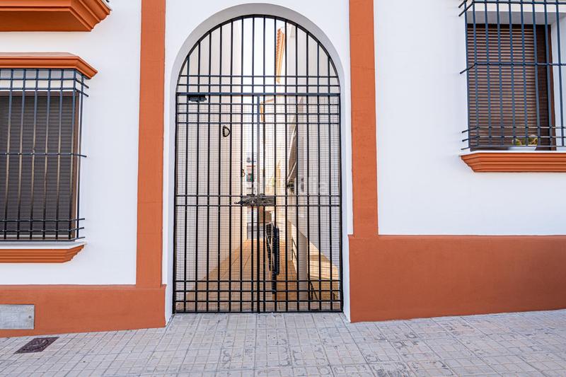 Foto c3426943-5014-4451-b749-30e103df5523. Semi detached house with parking pool in Moguer