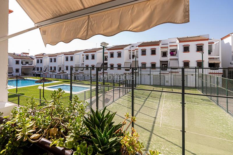 Foto cffdb365-c4b7-4659-944d-4c431ce15bf1. Semi detached house with parking pool in Moguer