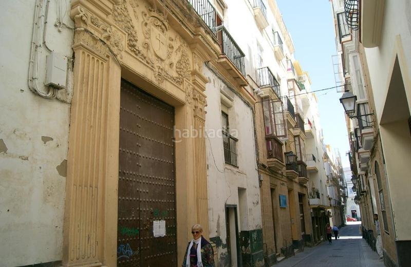 Foto f02b6e84-42c7-41a8-a5ba-6200929b15f5. Locale commerciale in Centro Histórico Cádiz
