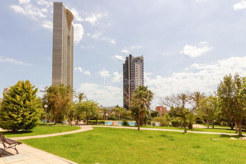 Foto ea433b12-b85e-4f6d-ba7a-6d64235c7766. Attico con riscaldamento parcheggio piscina in Playa Poniente Benidorm