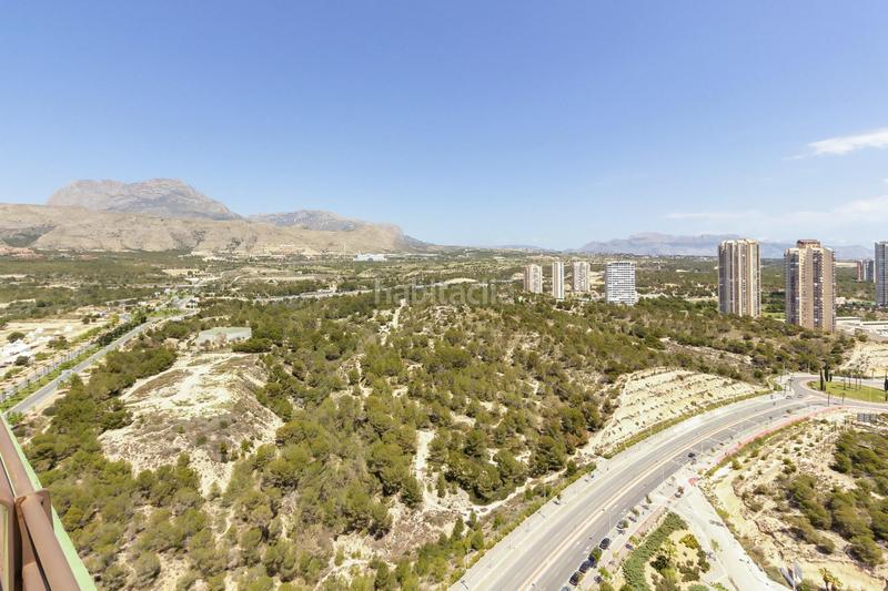 Foto f9cb227e-9c1d-456a-a314-233f839d2d8d. Attico con riscaldamento parcheggio piscina in Playa Poniente Benidorm