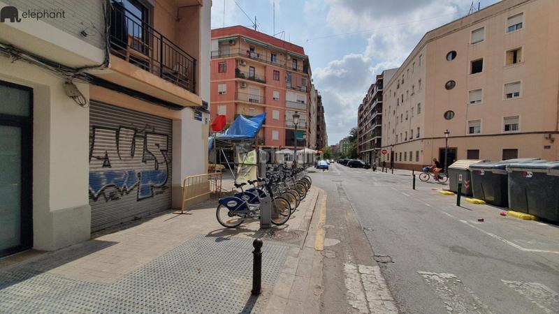 Foto f90c5d83-ad2c-410d-a8d2-4d5aa860ff73. Local comercial oportunidad local comercial opportunity in en Valencia