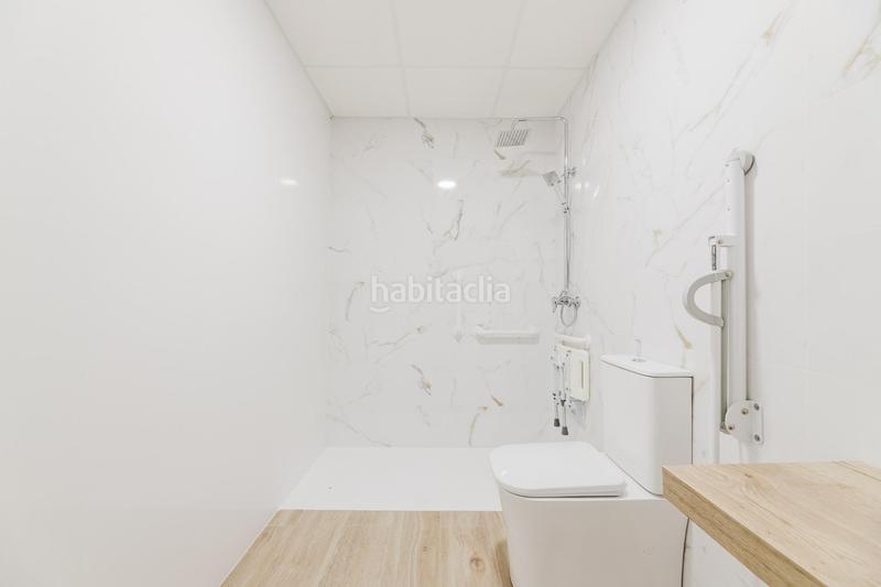 Foto 1393a8b6-b672-4982-a0d5-d9f691d01fe7. Planta baja bajo con licencia turística en Torrefiel Valencia