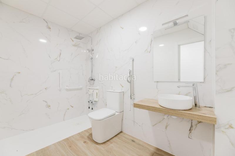Foto 6c877e98-bf10-447b-9eb3-af69085eb85b. Planta baja bajo con licencia turística en Torrefiel Valencia