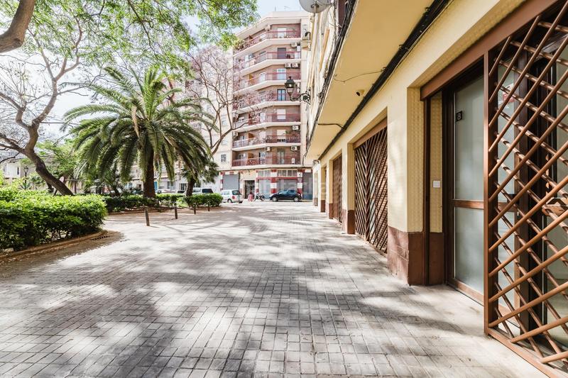 Foto a140092e-78ae-4b06-b6c7-a83ca547089d. Planta baja bajo con licencia turística en Torrefiel Valencia