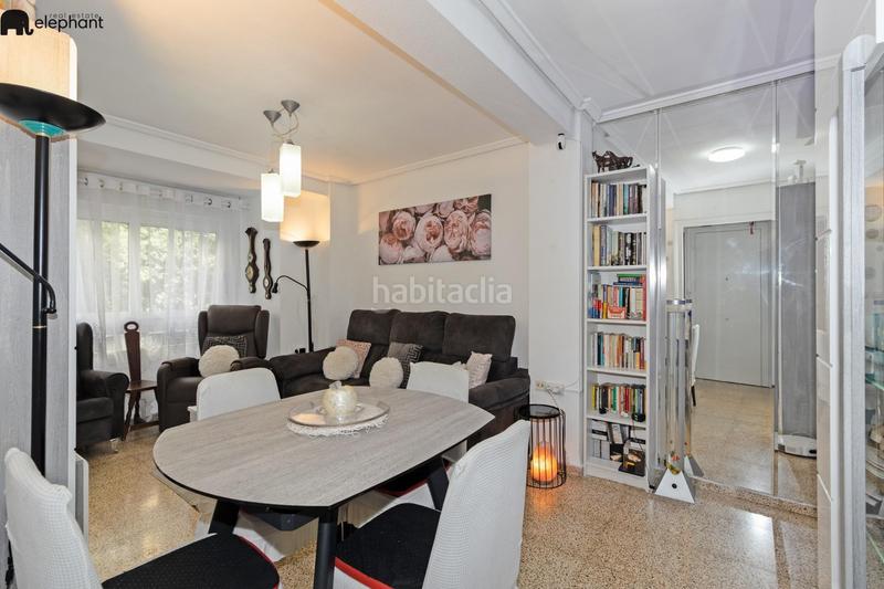 Foto 92ce0e65-8102-4e69-8d67-1d1461a65946. Apartamento piso centrico de tres habitaciones en Valencia