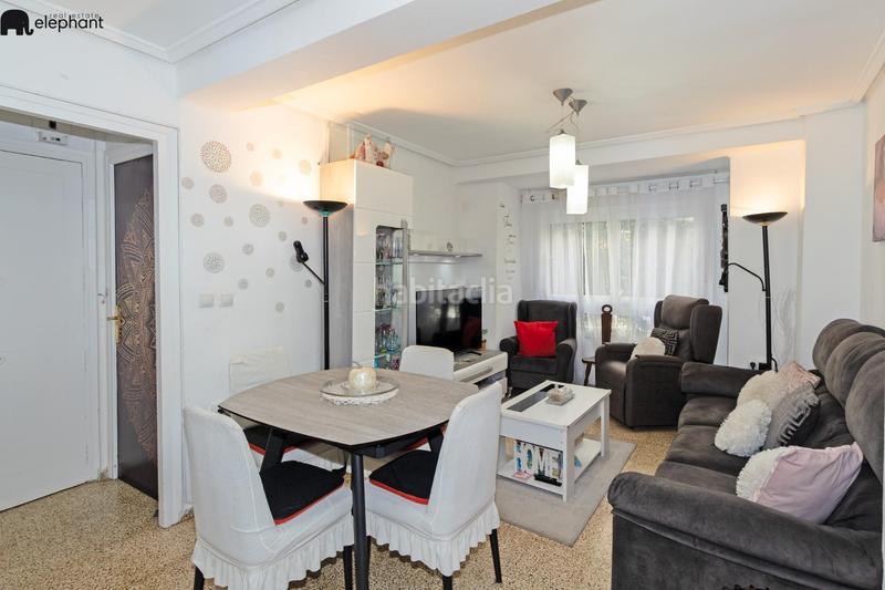Foto b54c59aa-d244-447e-aeaa-798ffb8946d7. Apartamento piso centrico de tres habitaciones en Valencia