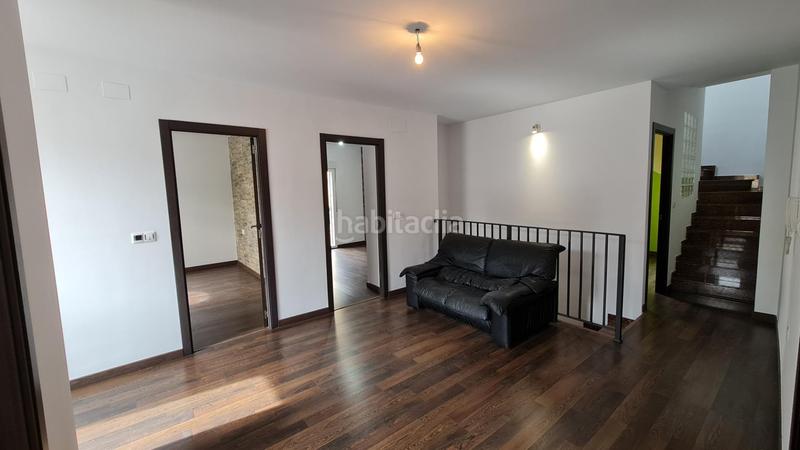 Foto 4320cb98-a7d0-457a-bc0e-52ad4593c6a8. Casa chalet de 180m2 con comercio . en Ador