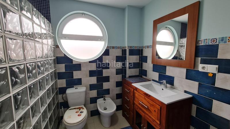 Foto 49f238f4-cf93-4902-9ea4-506765f02624. Casa chalet de 180m2 con comercio . en Ador