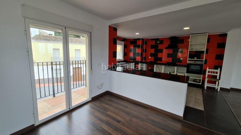 Foto 78a92882-2db8-4cb2-8b4d-d81a4b495487. Casa chalet de 180m2 con comercio . en Ador