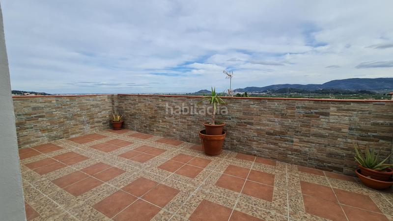 Foto bd4fe2d1-a219-4305-9254-d8973c0f7536. Casa chalet de 180m2 con comercio . en Ador