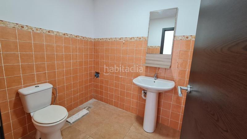 Foto ffdda62b-63bd-4fe1-b4ac-5c2a94153a48. Casa chalet de 180m2 con comercio . en Ador