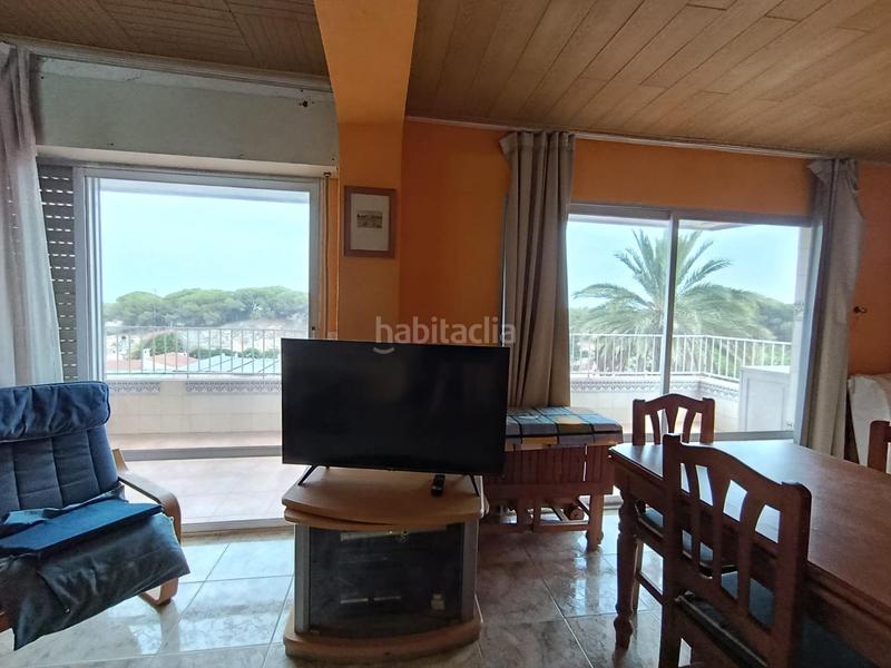 Foto 4a8e1503-a5ab-4765-a546-81b0c1f321c7. Piso amplio piso con terraza grande en pinomar en Guardamar del Segura