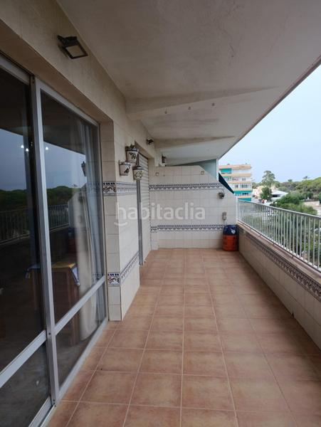 Foto 4f96e4e8-46de-4a15-9890-85735b1c7018. Piso amplio piso con terraza grande en pinomar en Guardamar del Segura