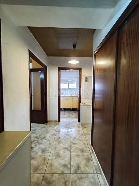 Foto e15557e0-6343-4d87-aa09-b2b5b98b01c8. Piso amplio piso con terraza grande en pinomar en Guardamar del Segura