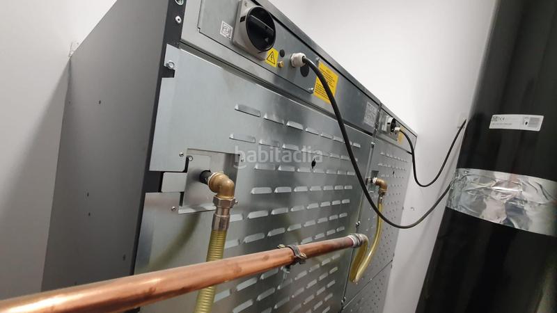 Foto dfc49dd1-37b6-452d-ada7-901ea4d6773a. Traspaso local comercial lavandería automatica en traspaso en Valencia