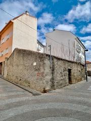 Residential Plot in Collado Mediano. Casa y pajar con suelo para construir pisos