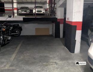 Aparcament cotxe a Dreta de l´Eixample. Inversión única en zona prime parking en consell de cent a preci