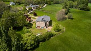 Casa en Cobreros. Hotel rural en venta en parque natural lago de sanabria.