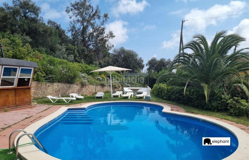 Foto 18ae0d8a-f18c-4316-ab44-ad07ddba4c49. Chalet casa para reformar con licencia turistica activa en el maresme costa brava en Palafolls