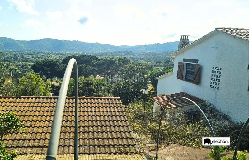 Foto 8b7b4e09-5bba-48e5-b426-0644185be6c8. Chalet casa para reformar con licencia turistica activa en el maresme costa brava en Palafolls