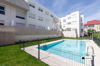 Loft in Polígono Industrial Sur. Exclusivo loft con terraza, piscina y garaje!