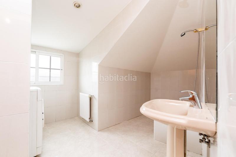 Foto aec2deb6-5bd3-40c7-8389-ae7230e1494f. Duplex avec chauffage parking dans Colmenarejo